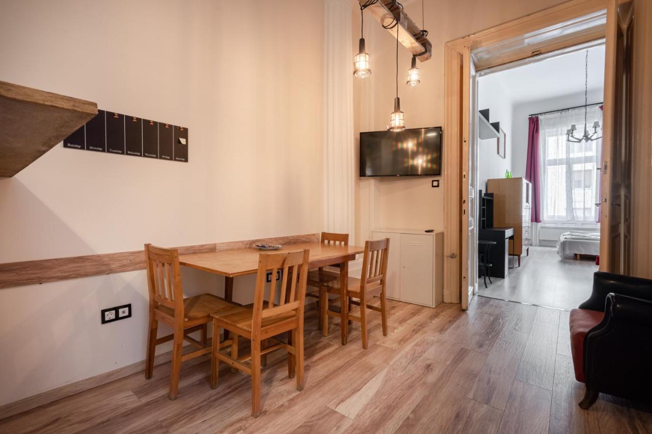 Retro Rebel Mode Apartment บูดาเปสต์ ภายนอก รูปภาพ
